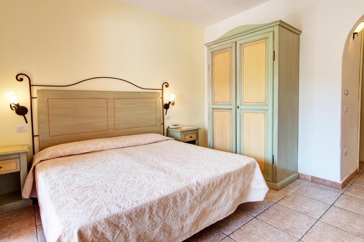 Hotel Li Graniti Baja Sardinia Ngoại thất bức ảnh